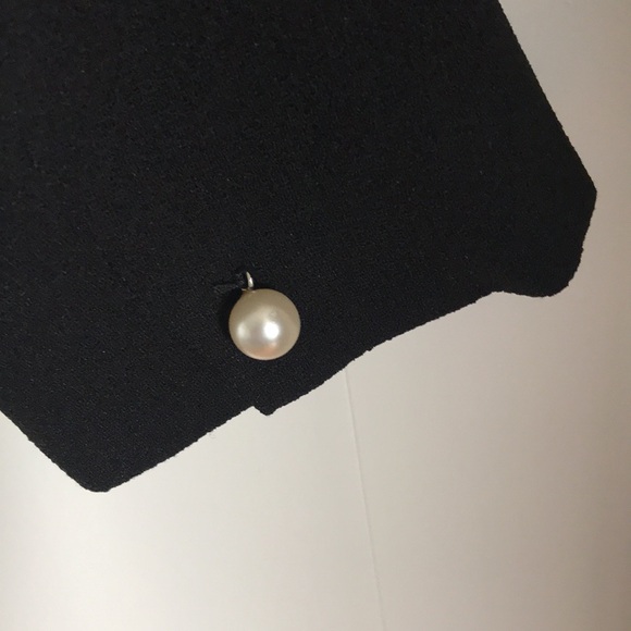 Linda Lundstrom cropped blazer with pearl accents - Picture 8 of 8